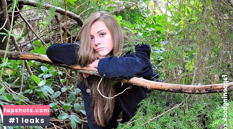 Brenna Winters gallery photo #5