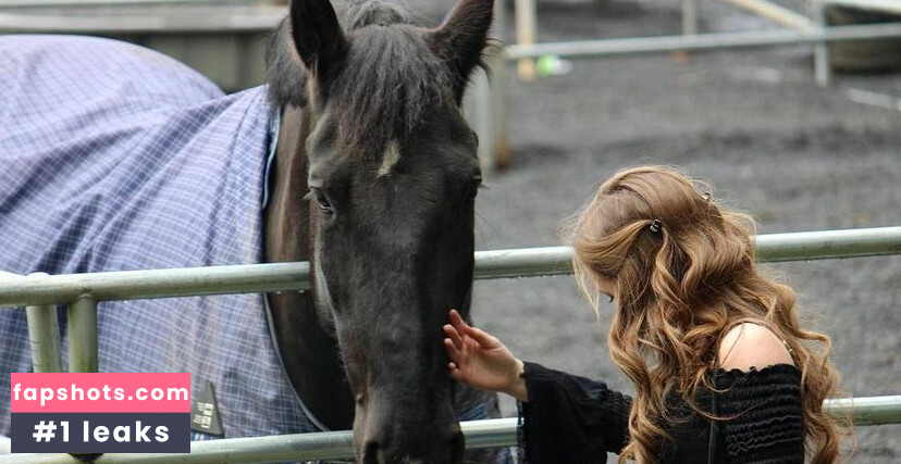 Brenna Winters gallery photo #9