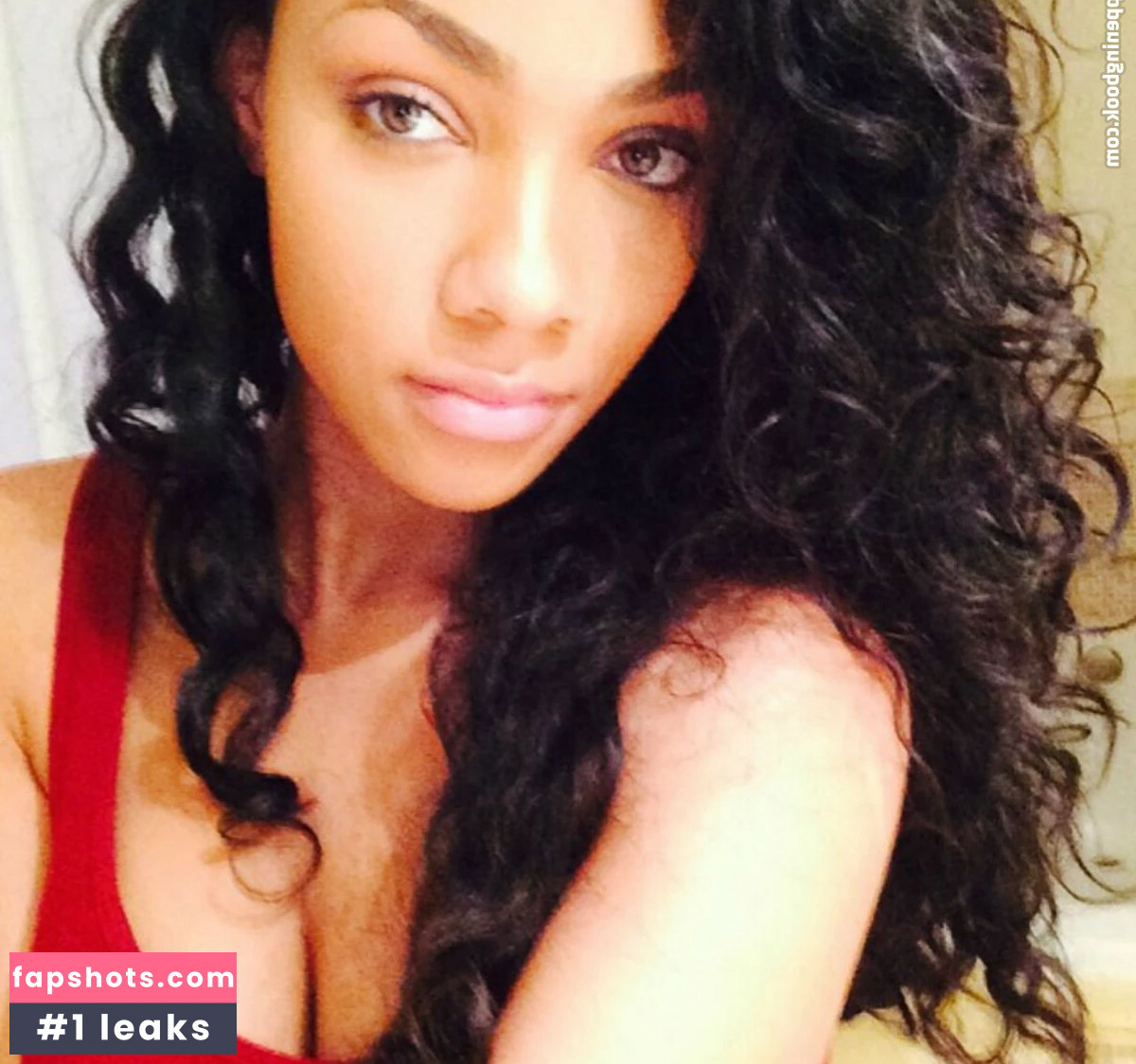 Bria Murphy nude babe gallery