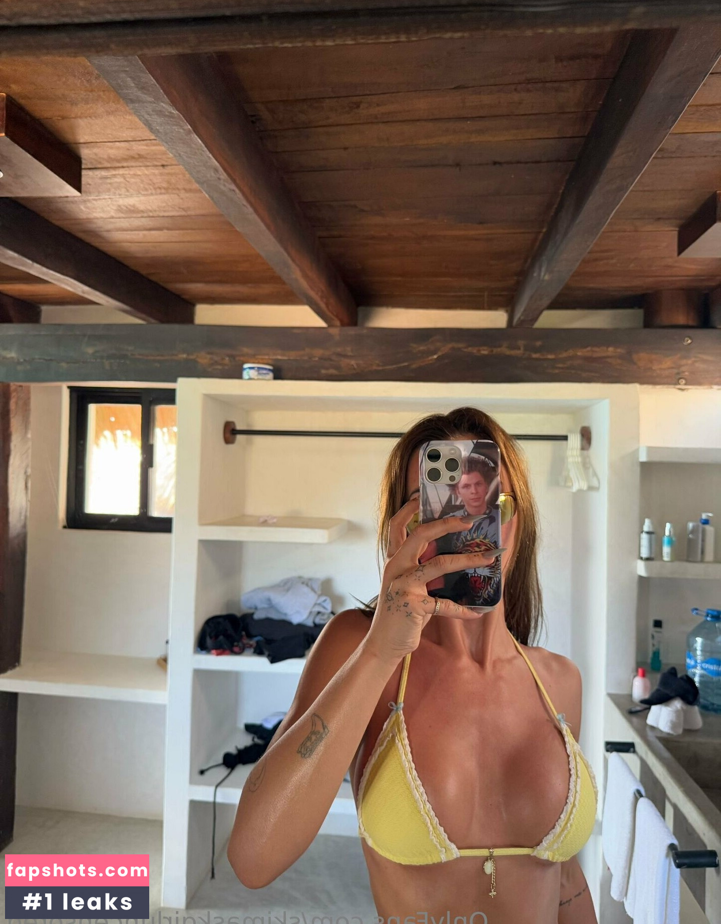 Briana Armbruster gallery photo #8