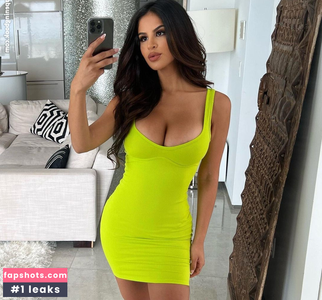 Brianna Gonzalez gallery photo #4