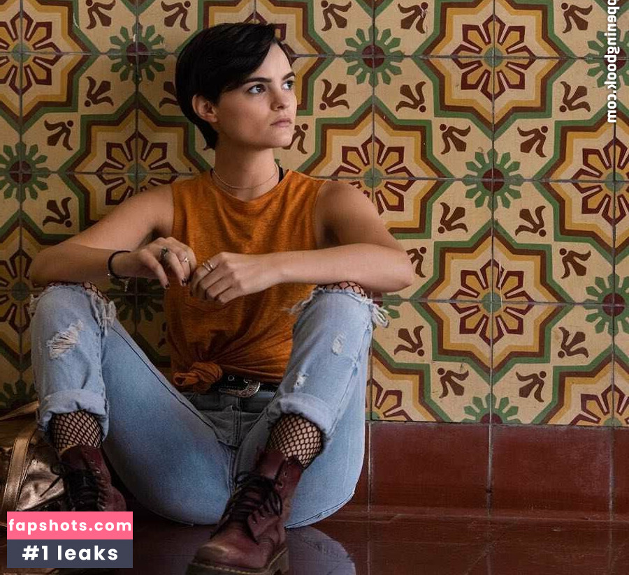 Brianna Hildebrand gallery photo #15