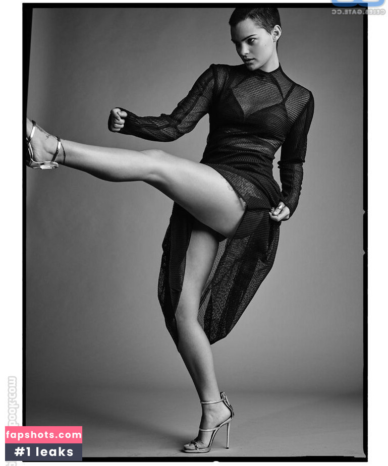 Brianna Hildebrand gallery photo #23