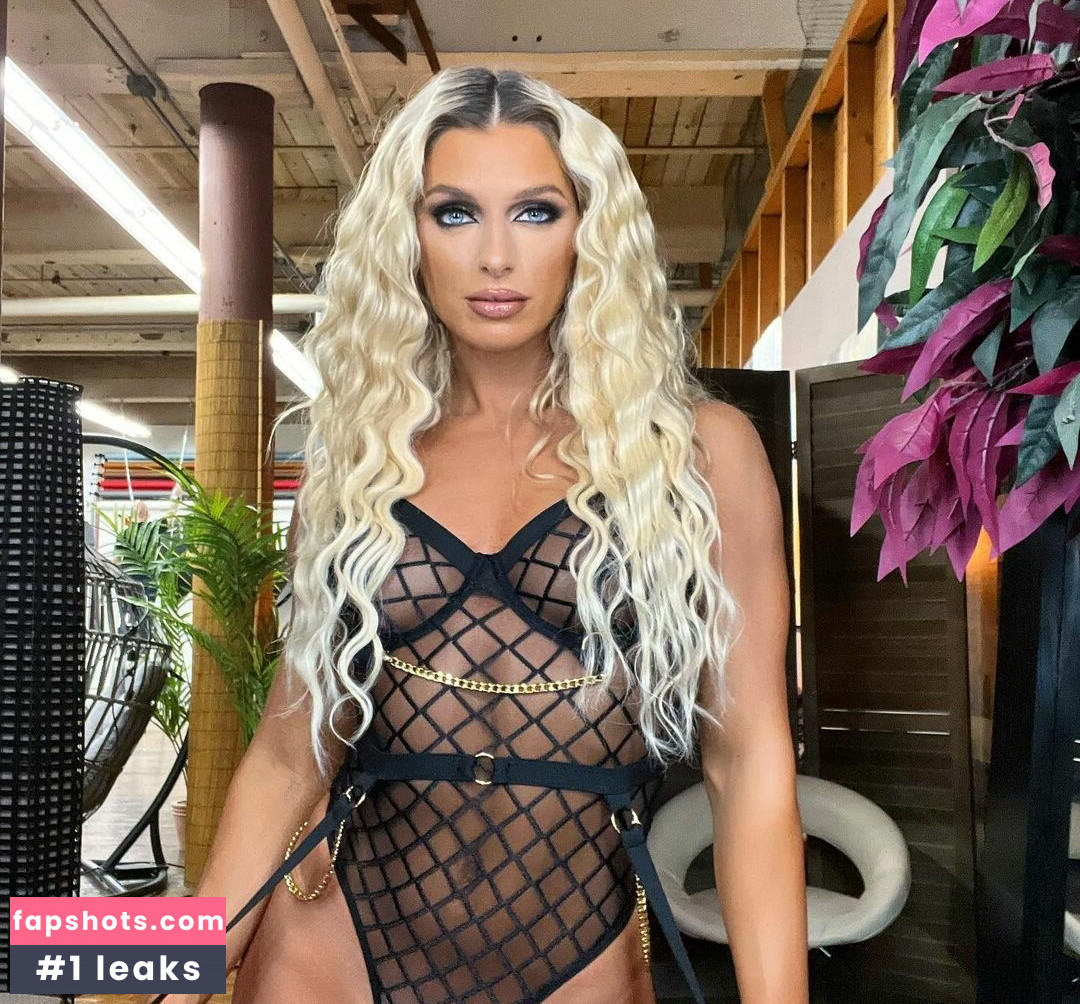 Brianna Lee gallery photo #5