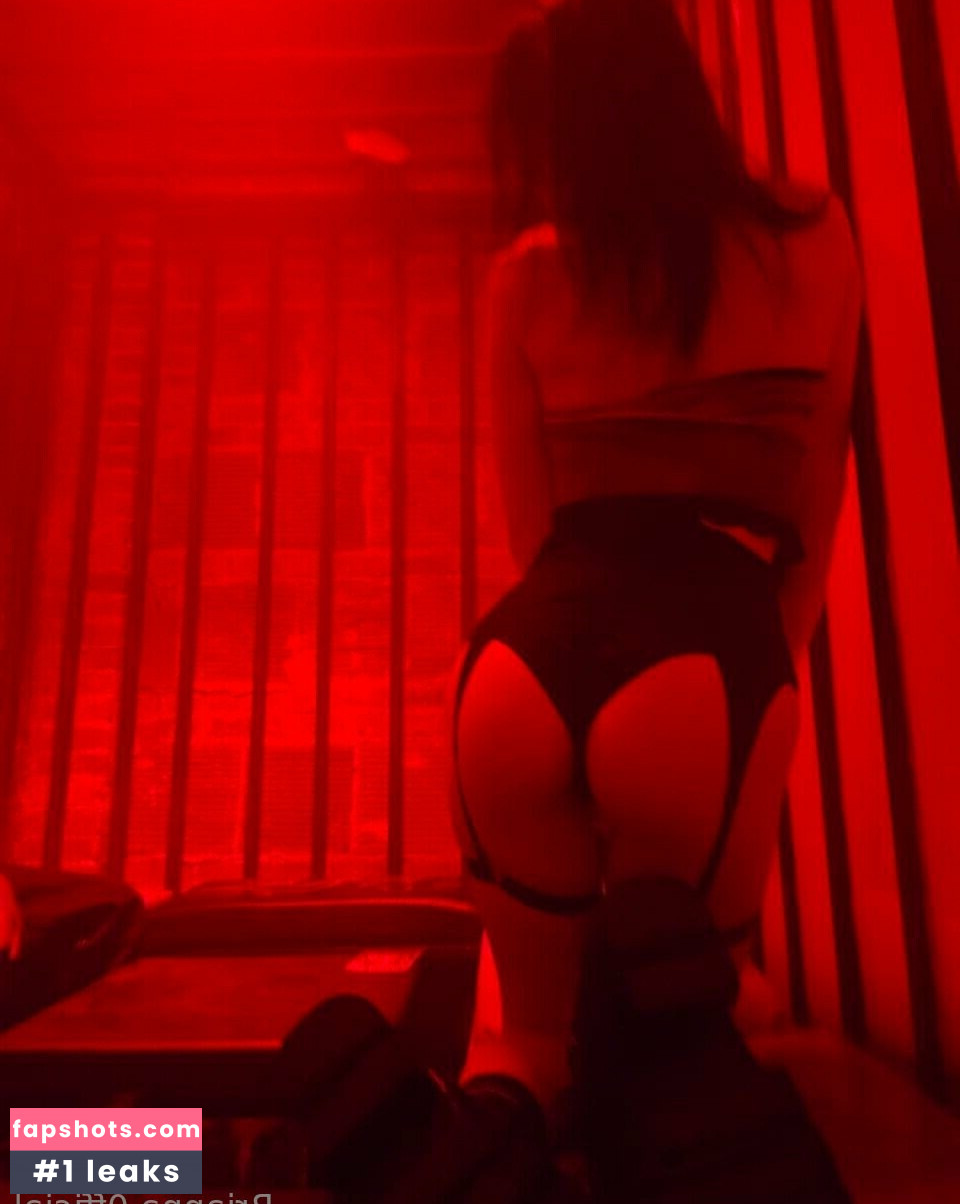 Briannaficial gallery photo #19