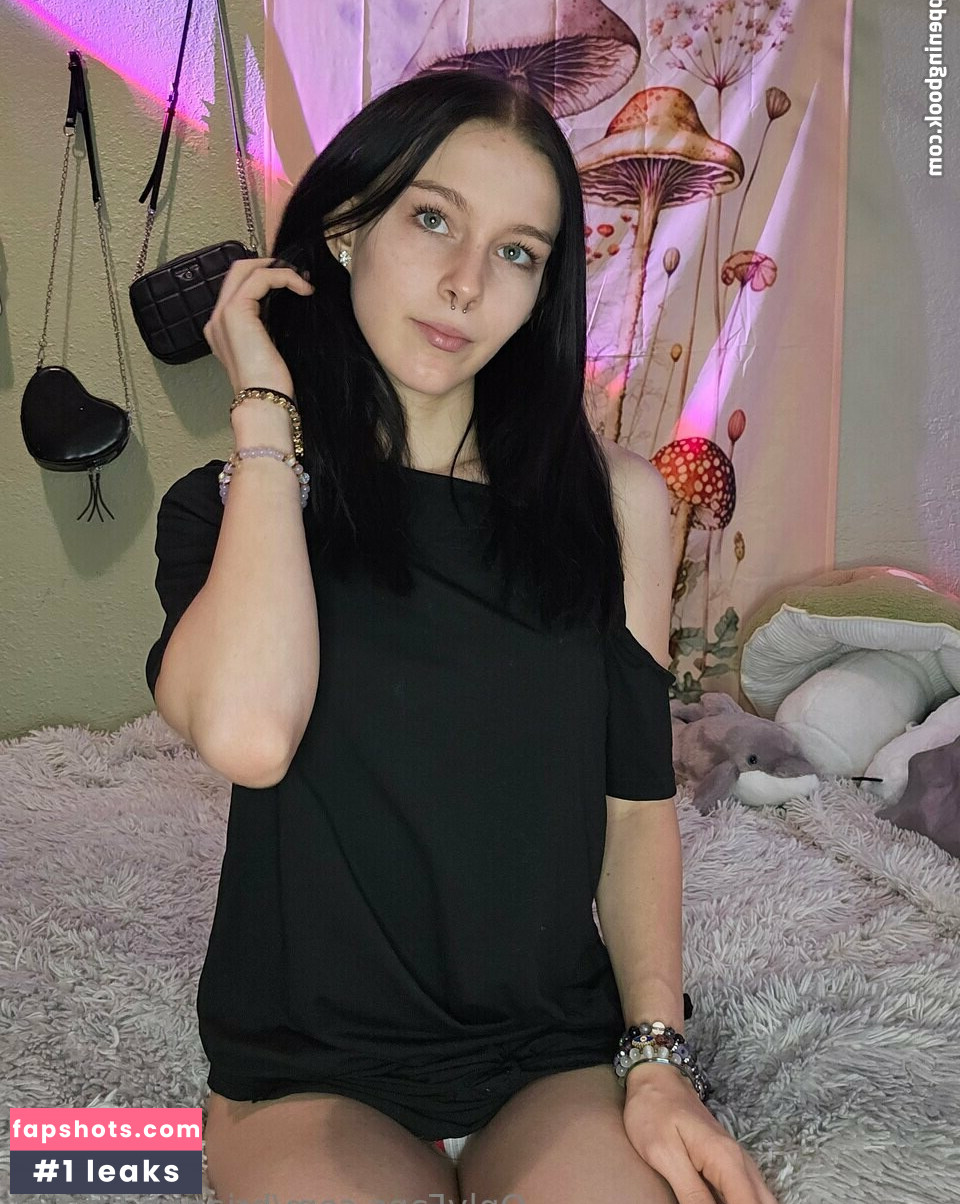 Briannaficial gallery photo #27