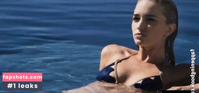 Brianne Howey Filtración Desnuda OnlyFans Foto #10 - Fapshots