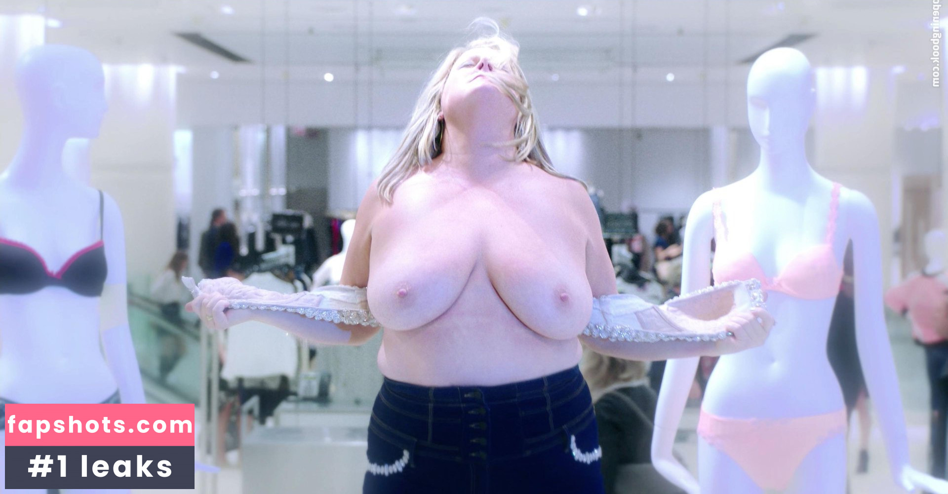 Bridget Everett gallery photo #15