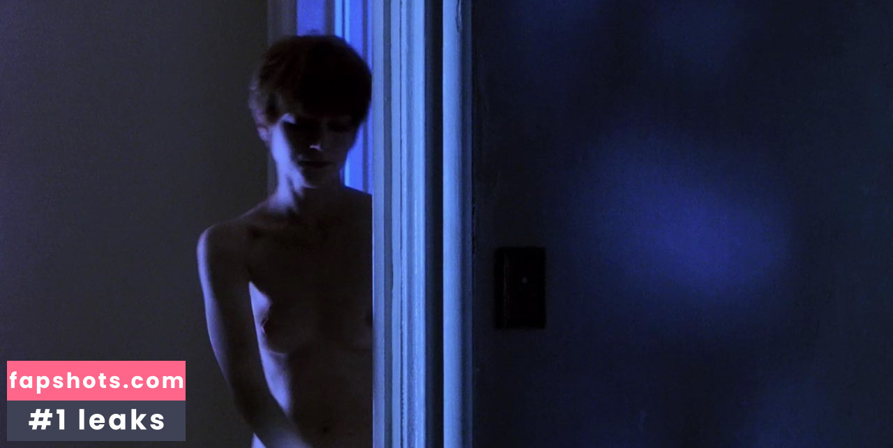 Bridget Fonda gallery photo #2