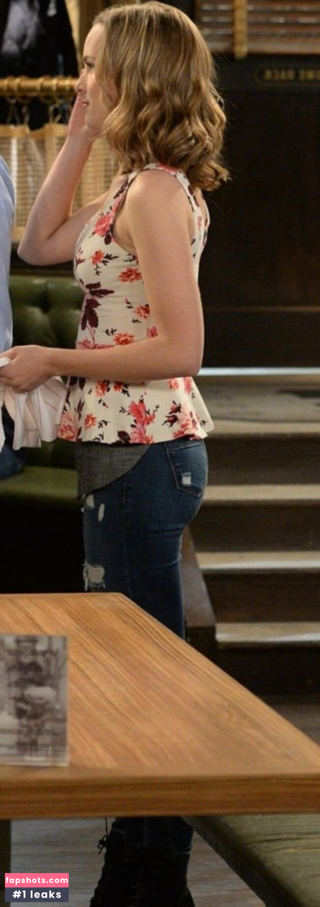 Bridgit Mendler gallery photo #17