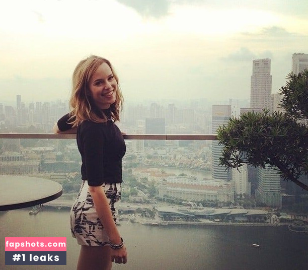 Bridgit Mendler gallery photo #20