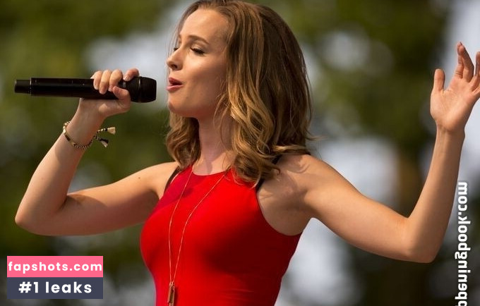 Bridgit Mendler gallery photo #21