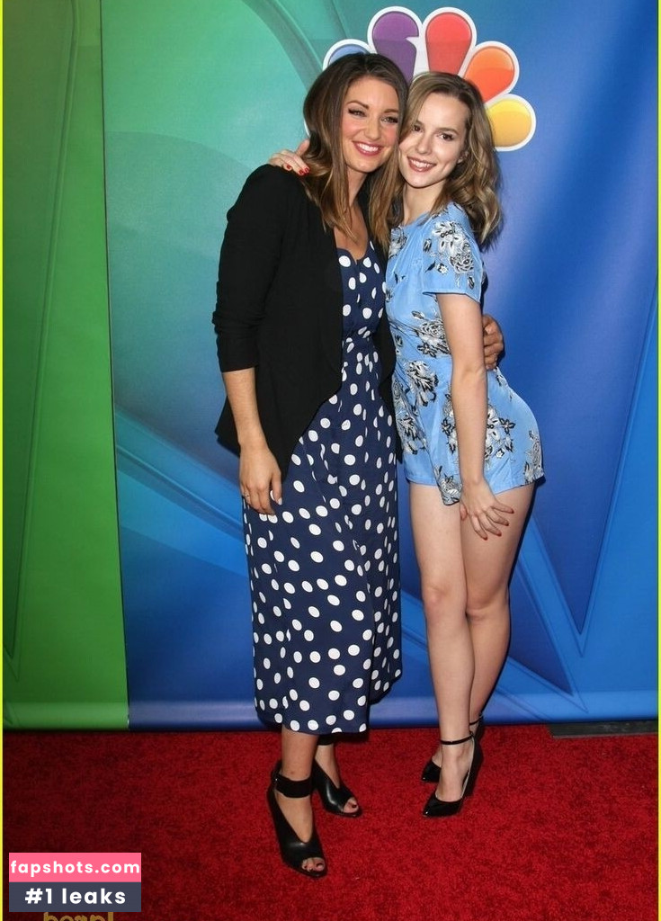 Bridgit Mendler gallery photo #22