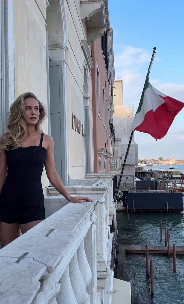 brie-larson-1 Nude Leaks OnlyFans Photos #482 - LeakJerk