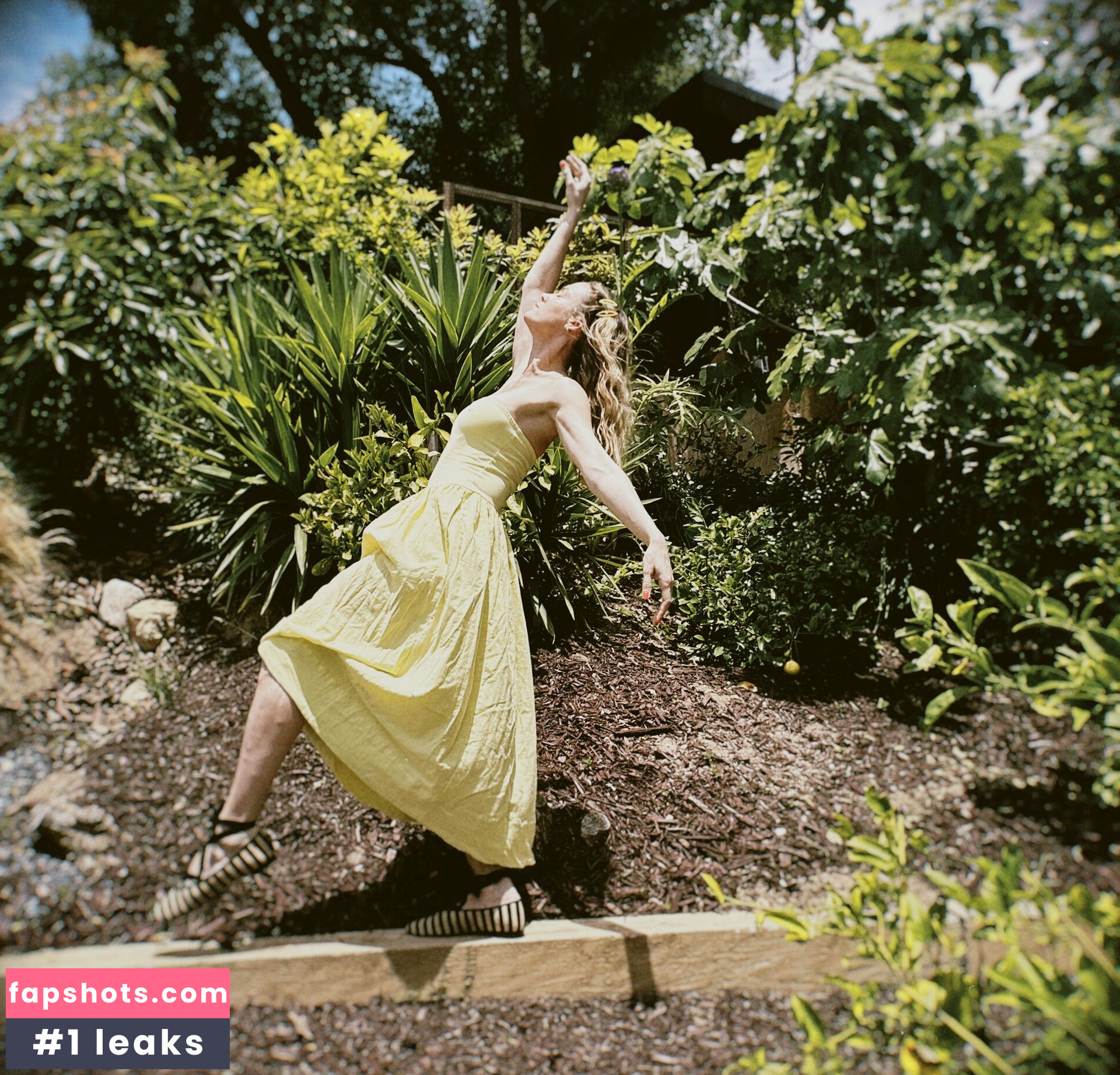 Brie Larson Nude Leaks OnlyFans Photos #247 - LeakJerk