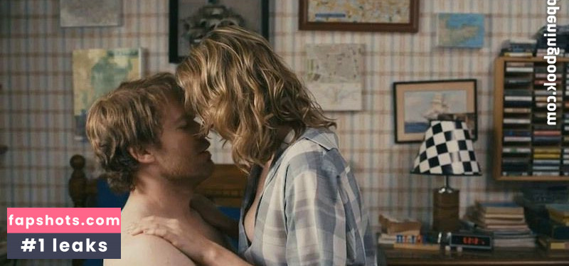 Brie Larson Nude Leaks OnlyFans Photos #434 - LeakJerk