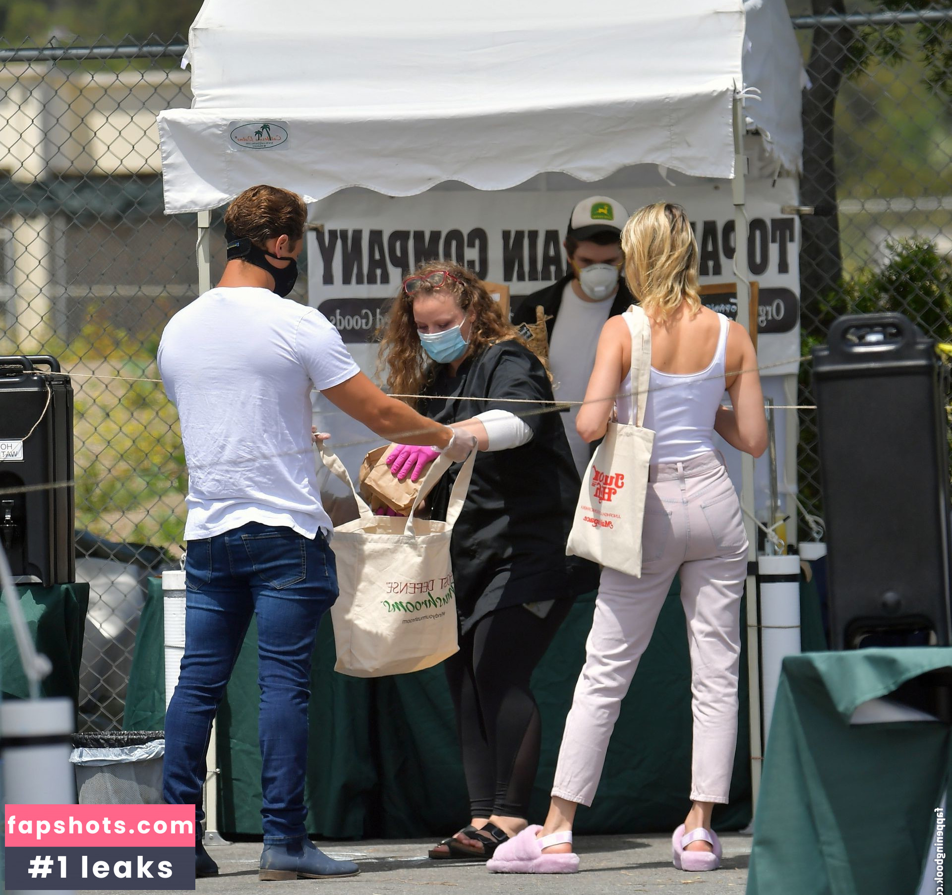 Brie Larson Nude Leaks OnlyFans Photos #506 - LeakJerk