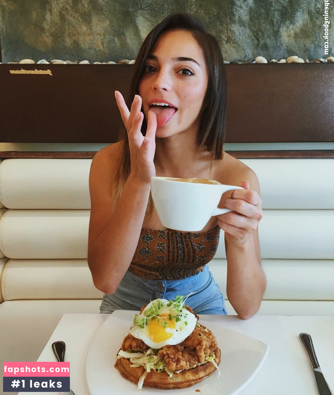 Brigit Sinaga gallery photo #11