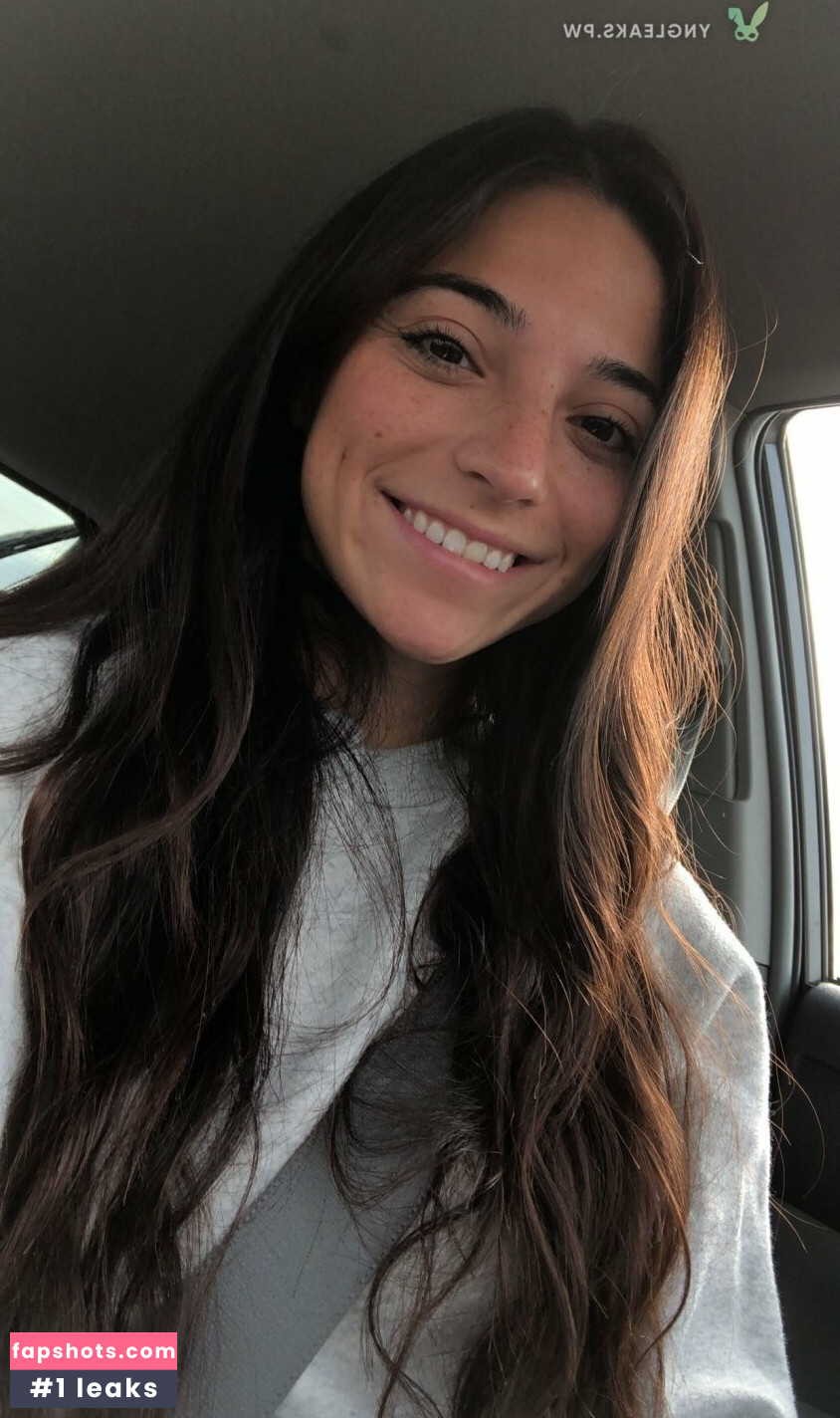 Brigit Sinaga gallery photo #7