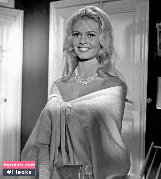 Brigitte Bardot gallery photo #20
