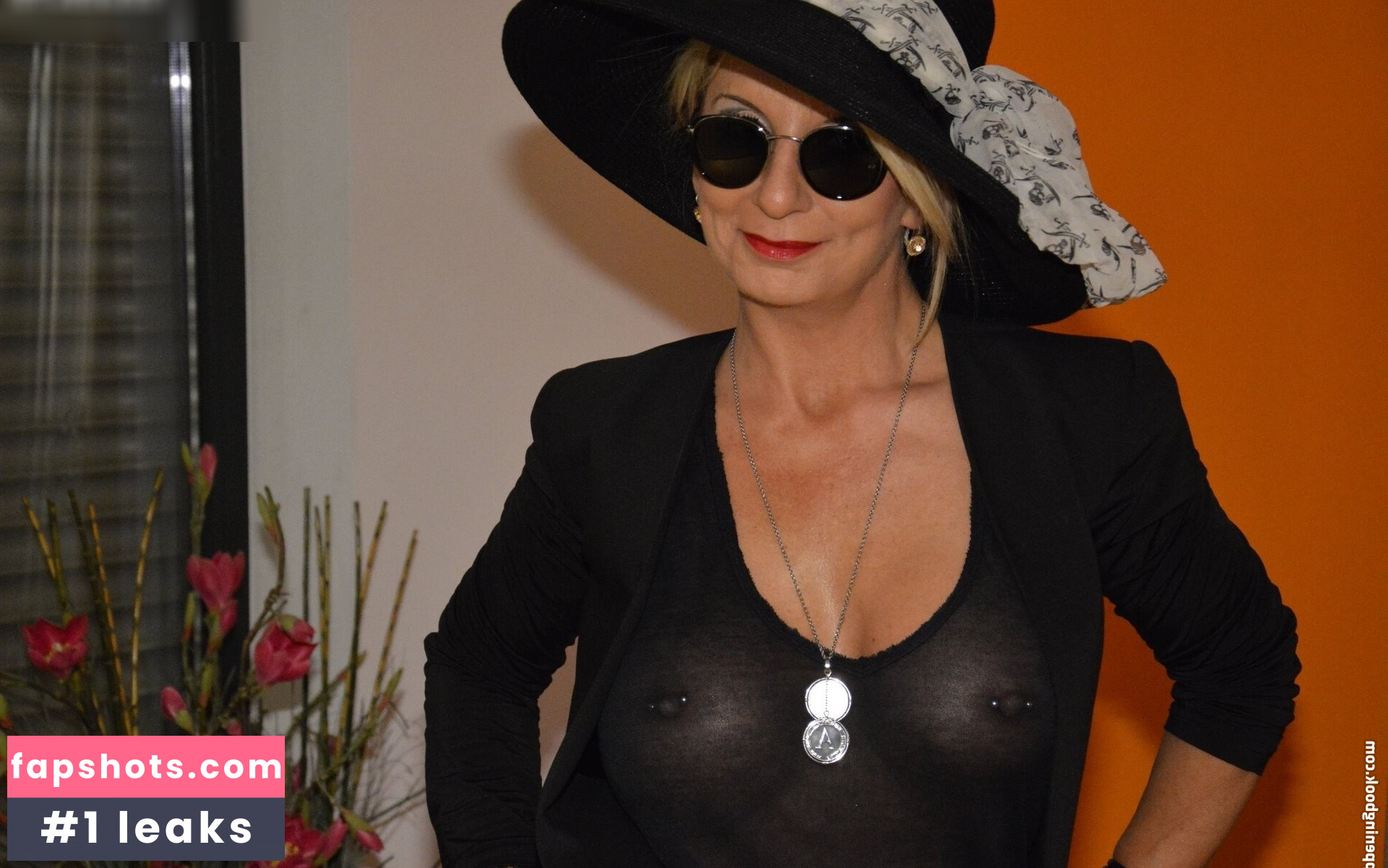 Brilliant Paula gallery photo #17