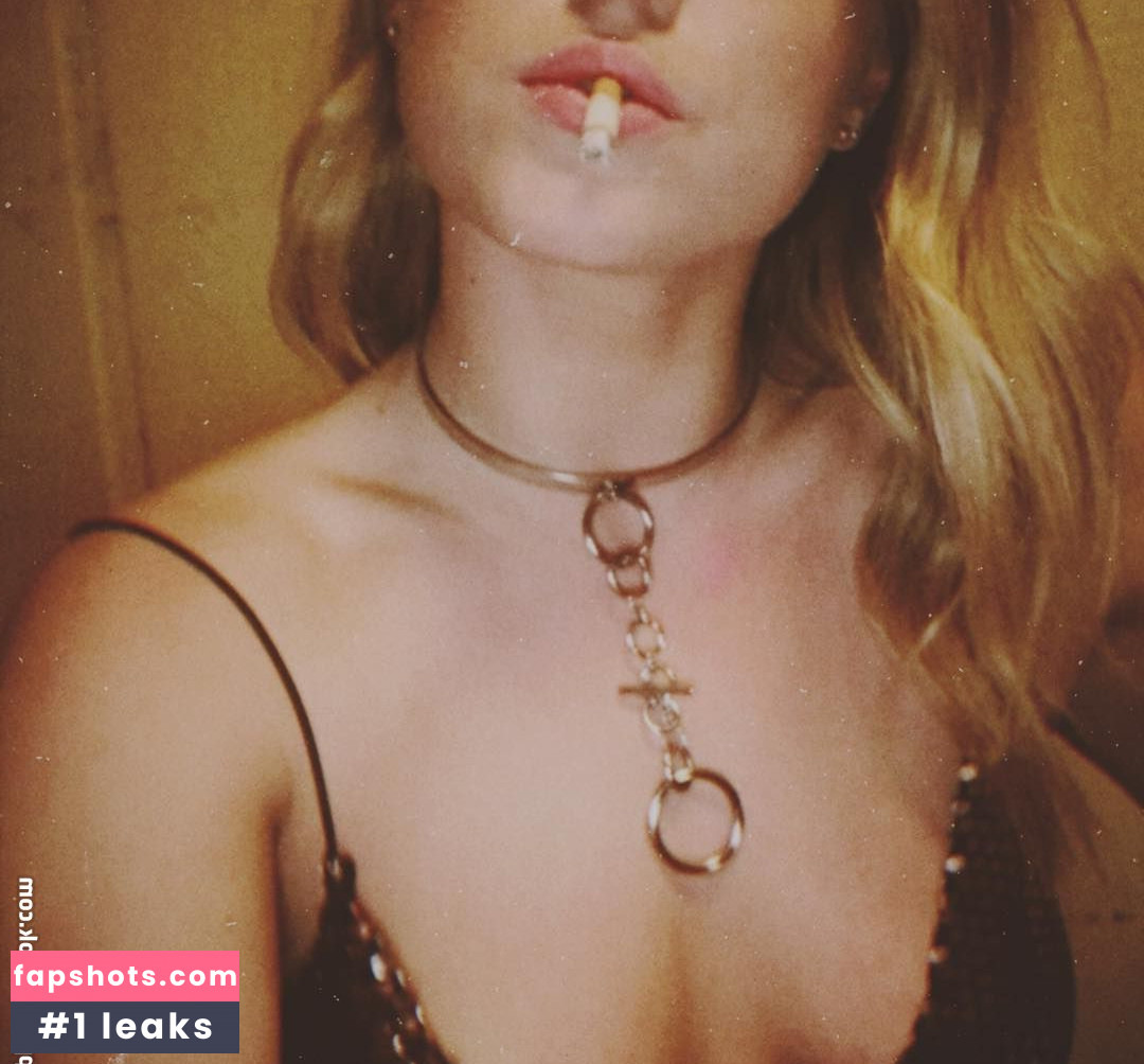 Brit DiMattia gallery photo #4