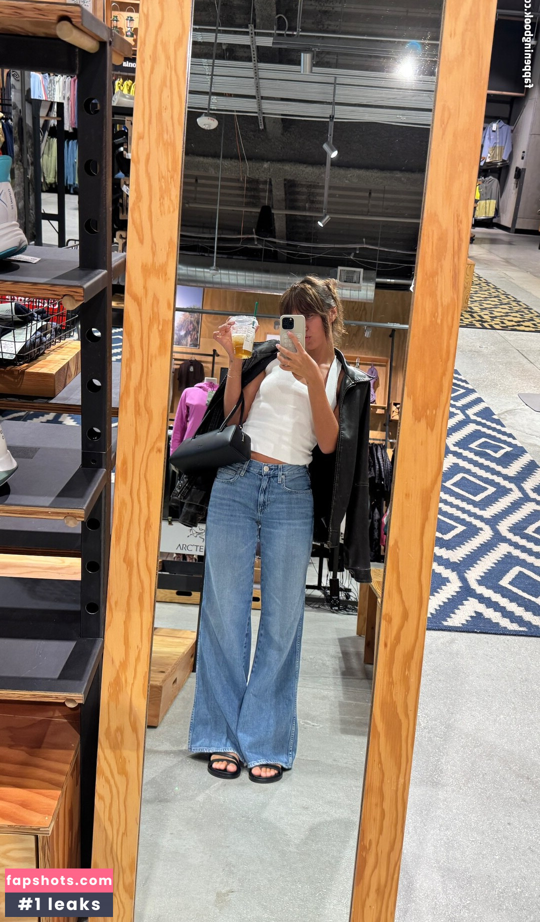 Brit Manuela gallery photo #33