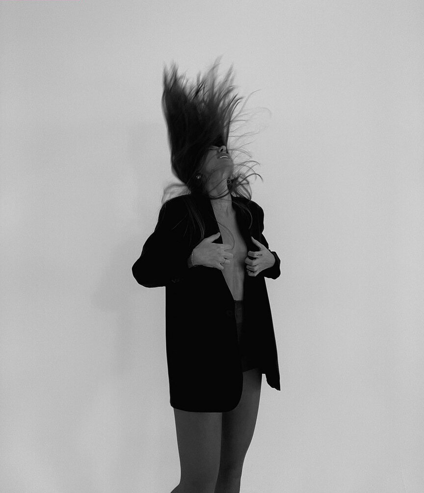 brit-manuela gallery photo #1182