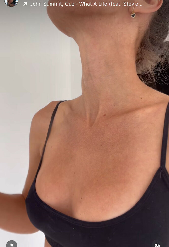 brit-manuela gallery photo #473