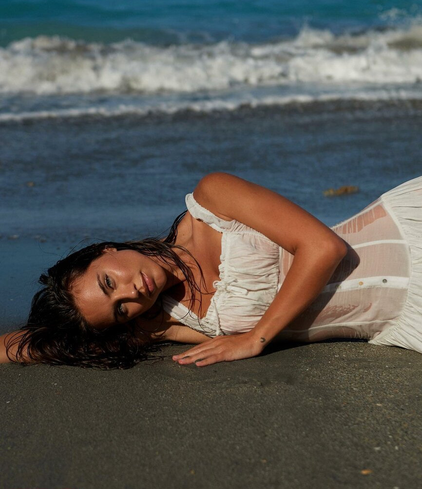 brit-manuela gallery photo #948