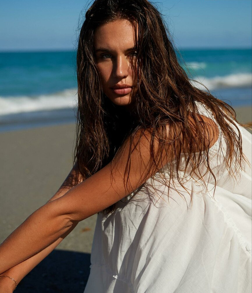 brit-manuela gallery photo #949