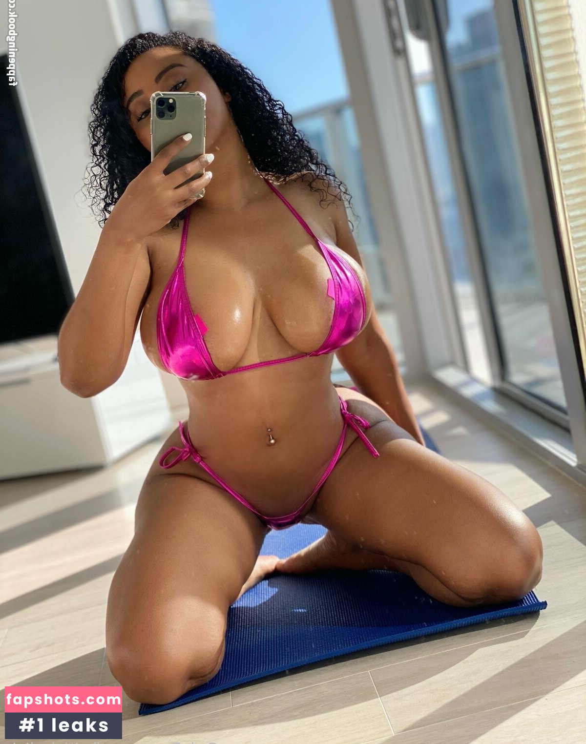 BritishOlivia gallery photo #152