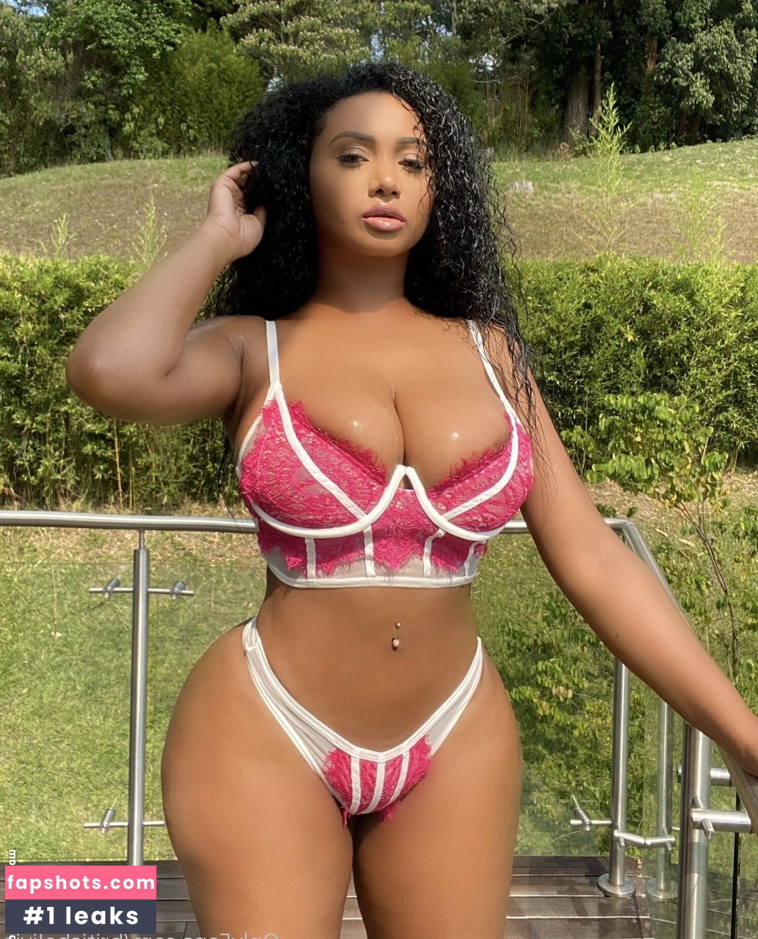 BritishOlivia gallery photo #94