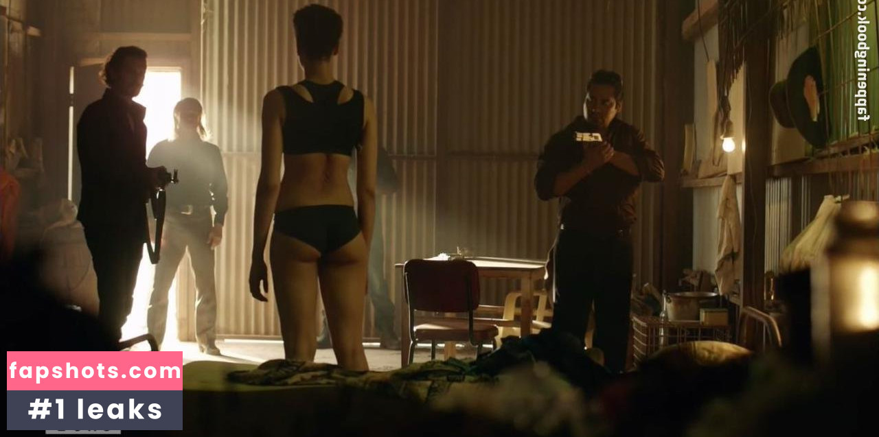 Britne Oldford gallery photo #65