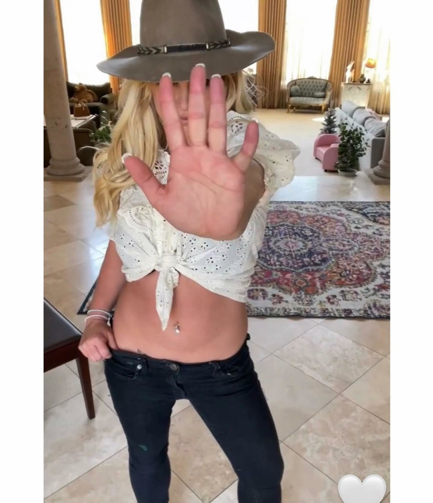 britney-spears Nude Leaks OnlyFans Photos #2678 - LeakJerk