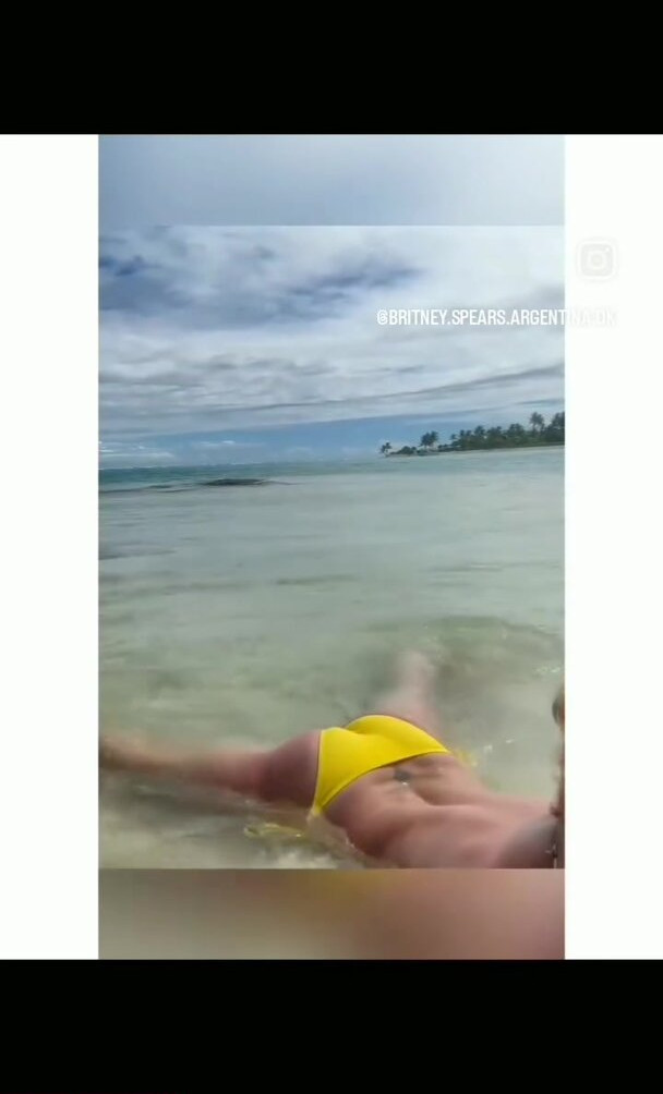 britney-spears gallery photo #999