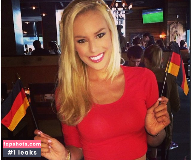 Britt McHenry gallery photo #15