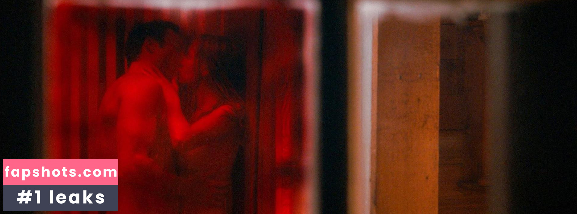 Britt Robertson gallery photo #136