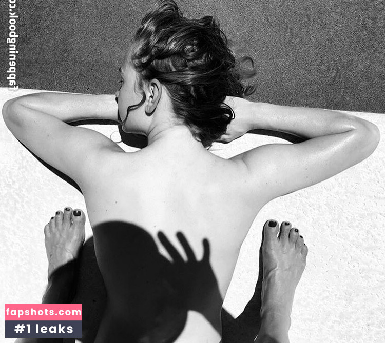 Britt Robertson gallery photo #28