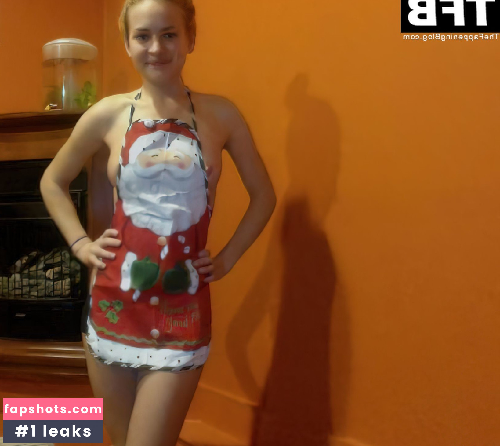 Britt Robertson gallery photo #67