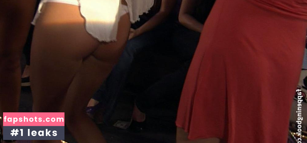 Brittany Binger nude babe gallery