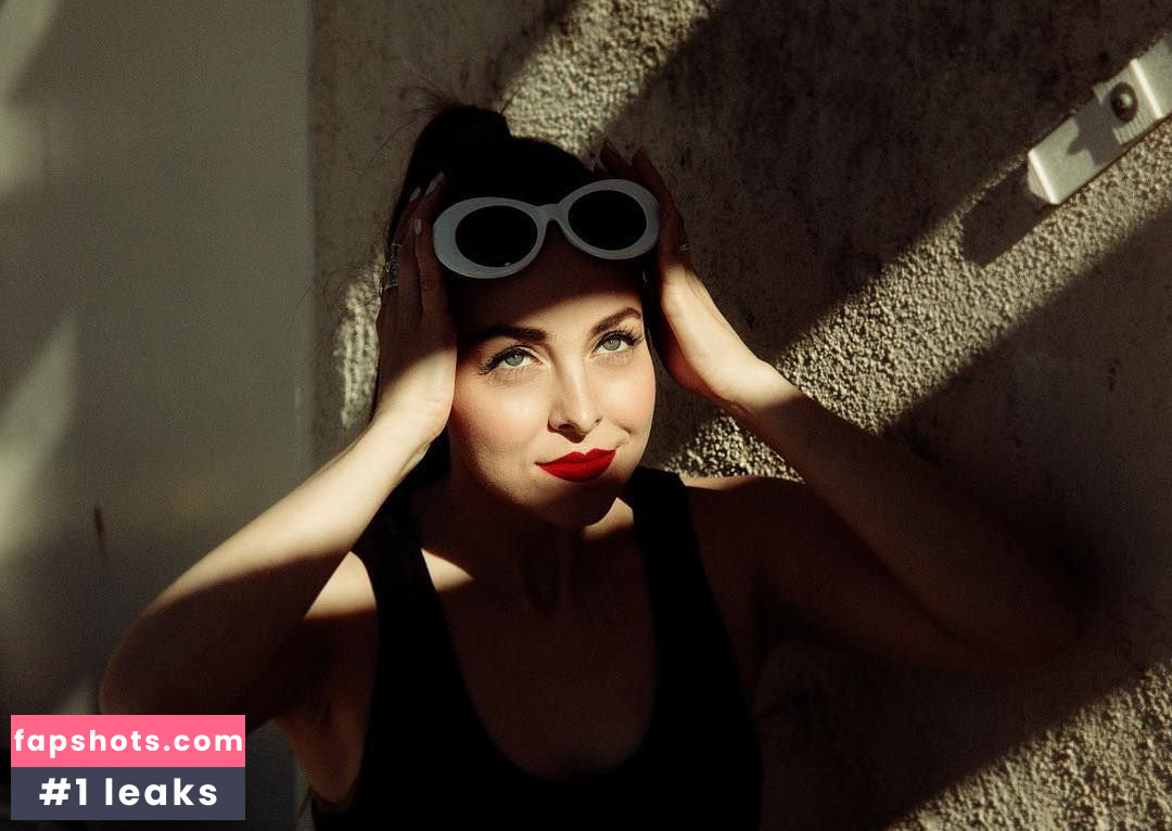 Brittany Curran gallery photo #15