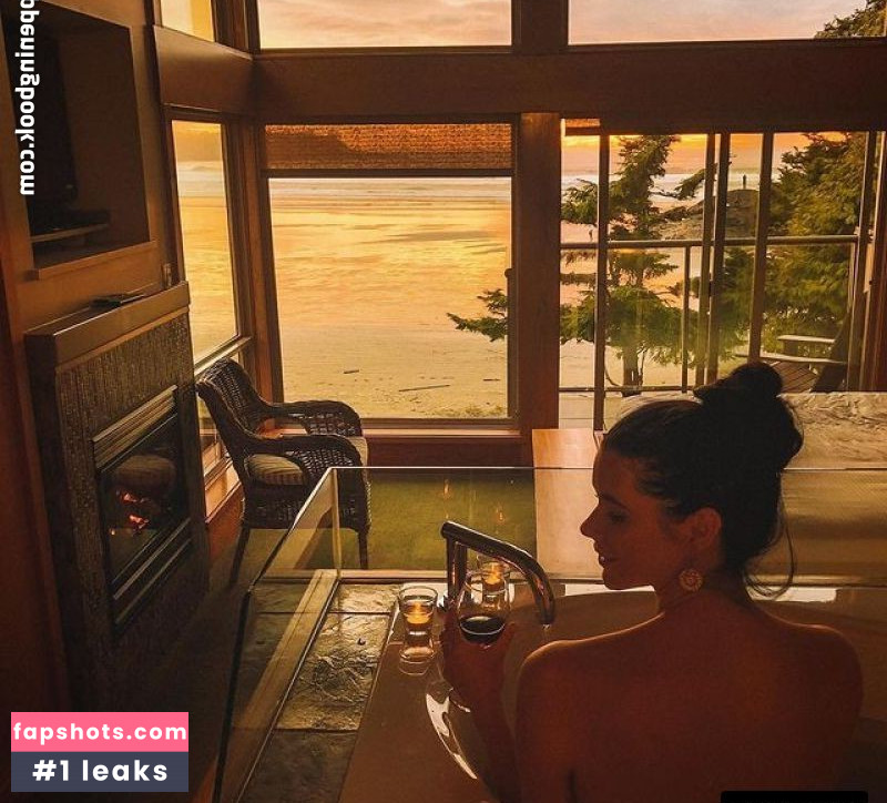 Brittany Hockley gallery photo #52