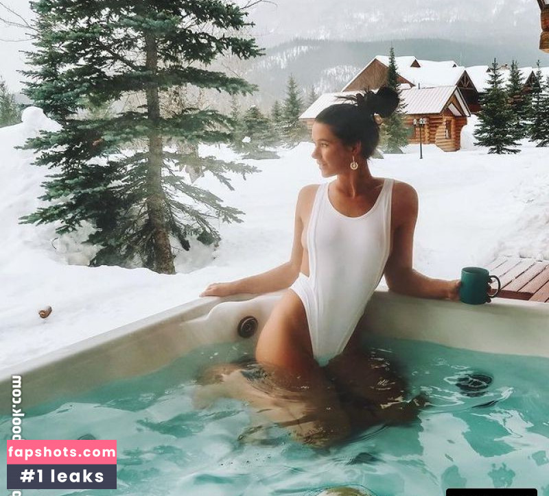 Brittany Hockley gallery photo #55