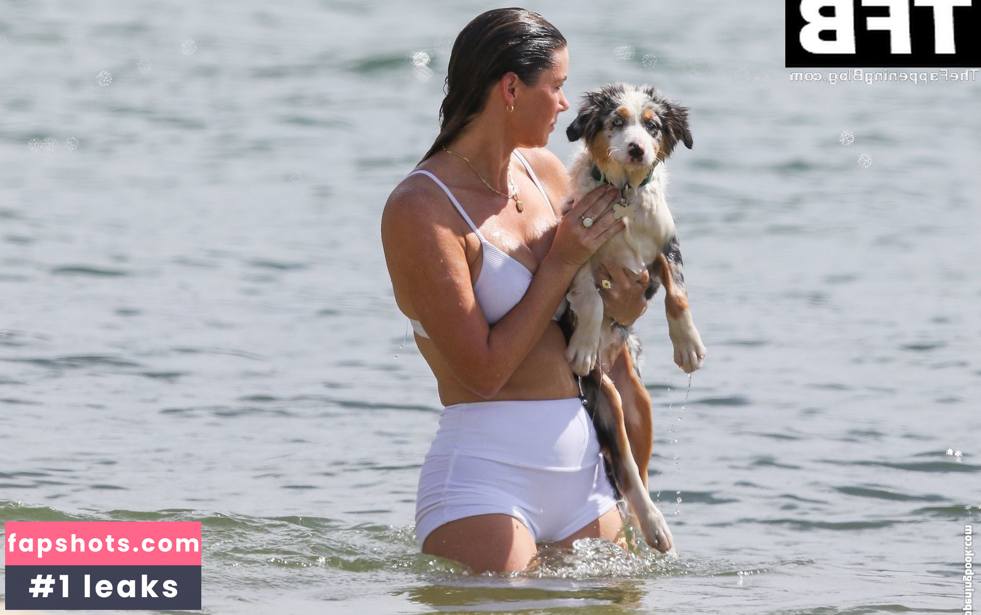 Brittany Hockley gallery photo #66