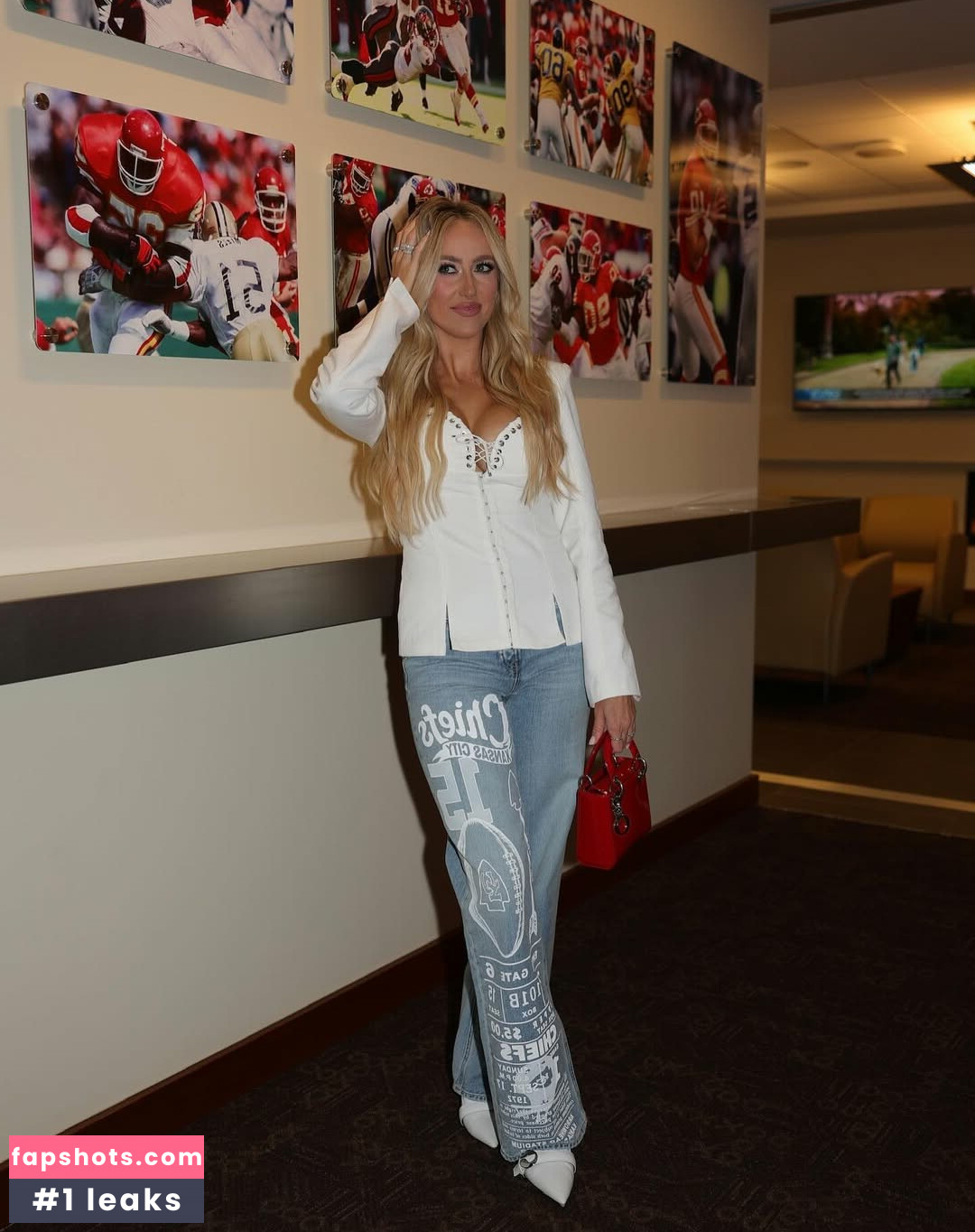 Brittany Lynne gallery photo #4