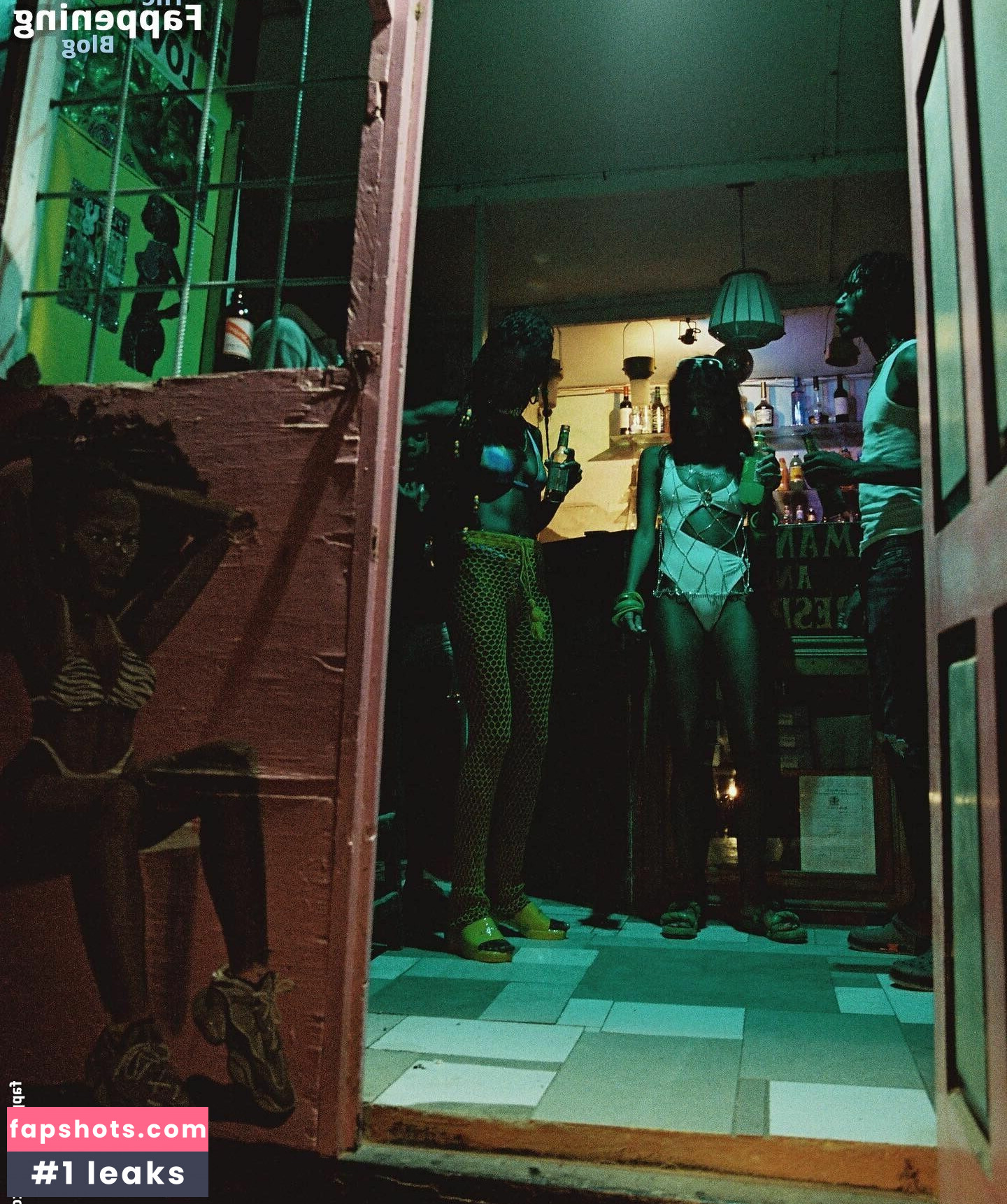 Brittany Noon gallery photo #11