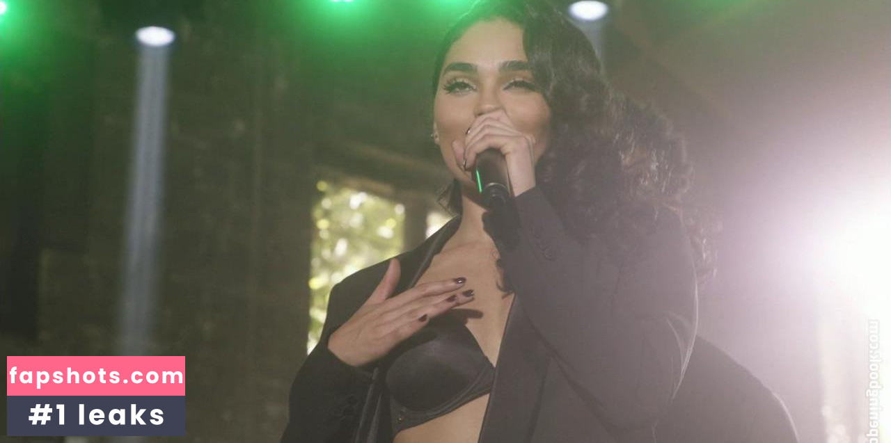 Brittany O'Grady nude babe gallery