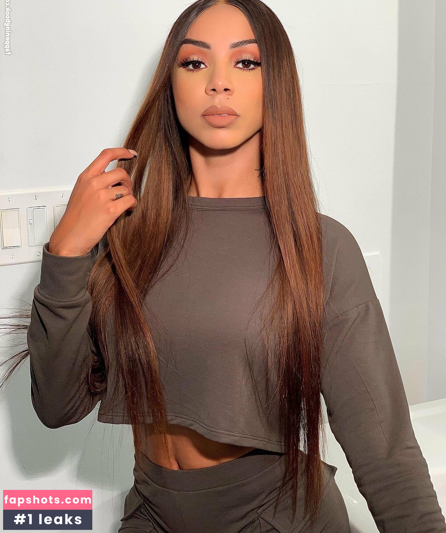 Brittany Renner gallery photo #211