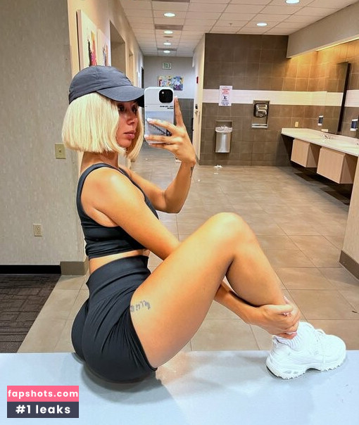 Brittany Renner gallery photo #47